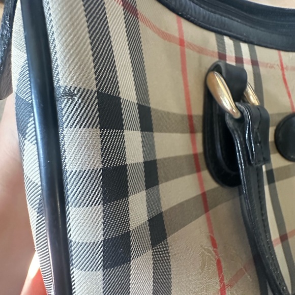 Burberry’s Boston Bag - Picture 14 of 16